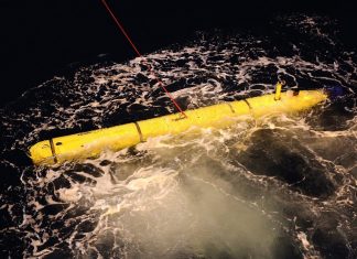 Australia investing in AUV navigation tech RAN Phoenix AUV autonomous underwater vehicle 20140421ran8107930 052