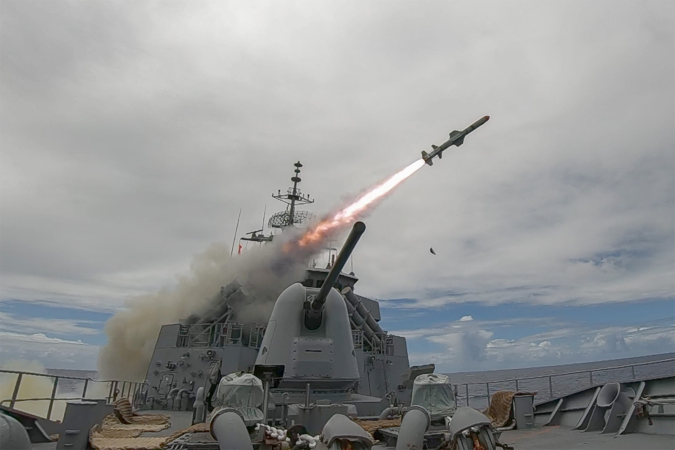 Australia announces A1 billion plan for guide missiles APDR