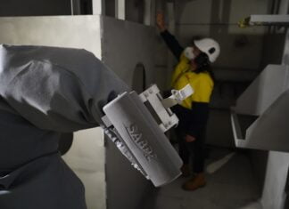 Robotic blast technologies impress shipbuilders RS52099_A0C5FAC2-F8D9-4AA3-A516-52A36EAF6E04