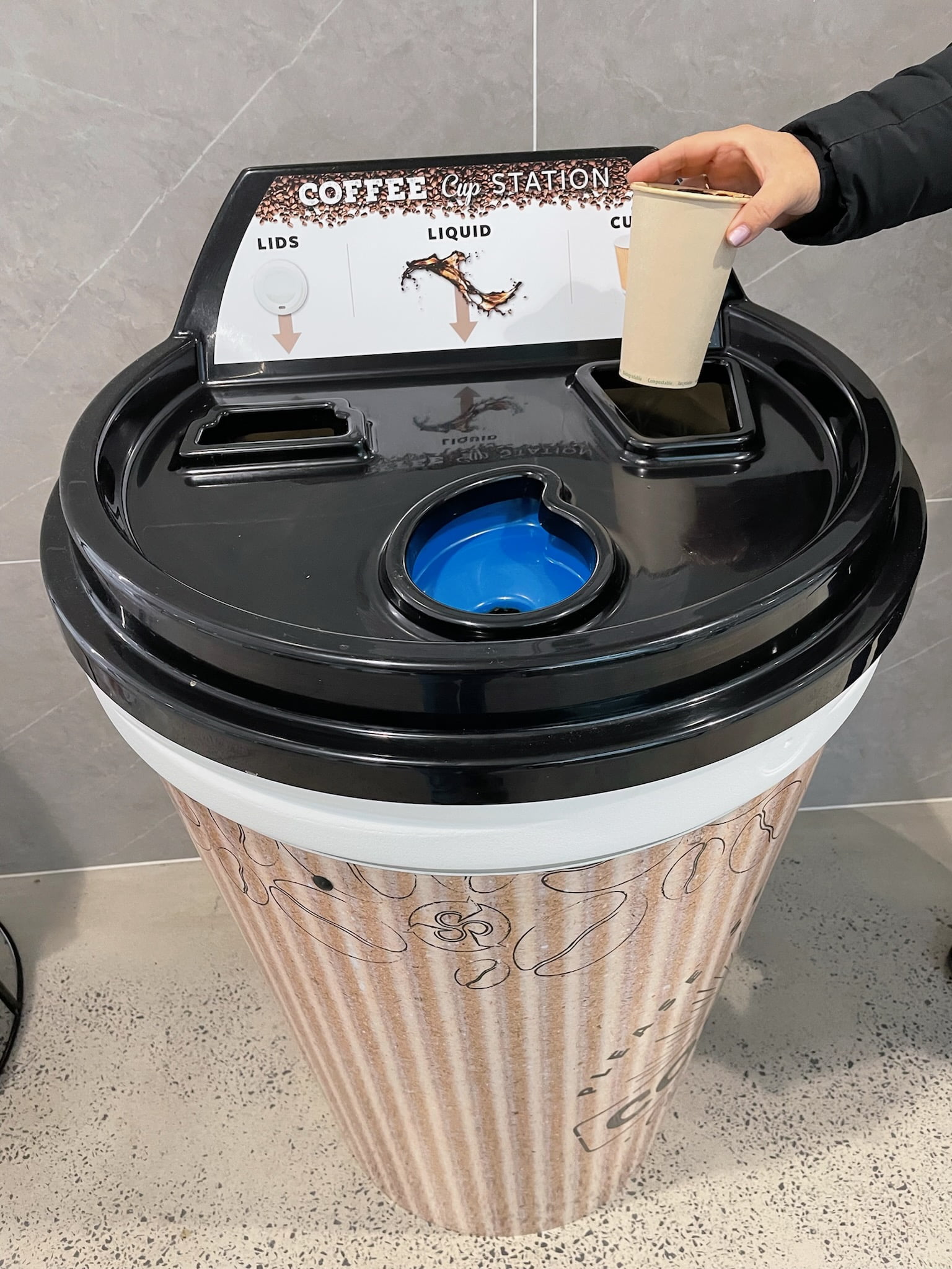 Veolia helps Defence cut plastic waste APDR